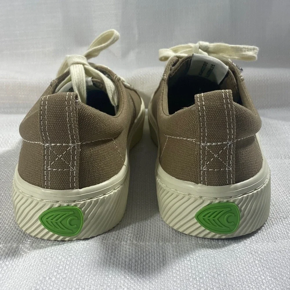 Cariuma OCA Low Camel Brown Canvas Sneakers Womens 6 Mens 4.5 Sustainable Shoe